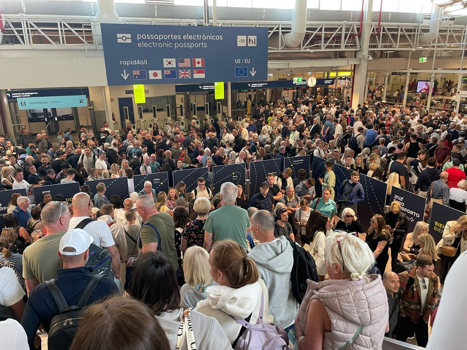 EES system causing long queues